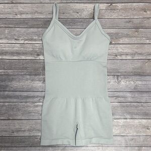 Bo + Tee Grey Sleeveless V Neck Super Sculpt Athletic Romper Unitard Small New